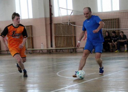Стартовал Открытый чемпионат города Старицы по мини-футболу