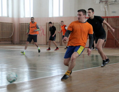 Стартовал Открытый чемпионат города Старицы по мини-футболу
