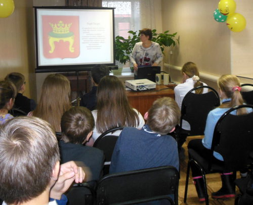 В детской библиотеке отметили День герба и флага Тверской области