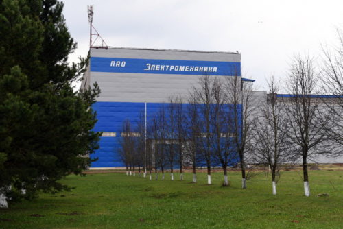 Игорь Руденя и Денис Мантуров в Ржеве осмотрели производство деталей для аппаратов искусственной вентиляции легких