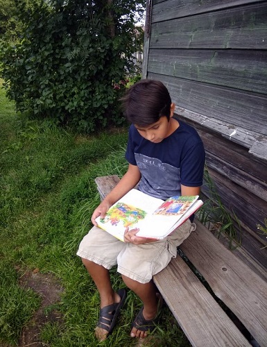 Луковниковские школьники проводят «Лето с книгой»