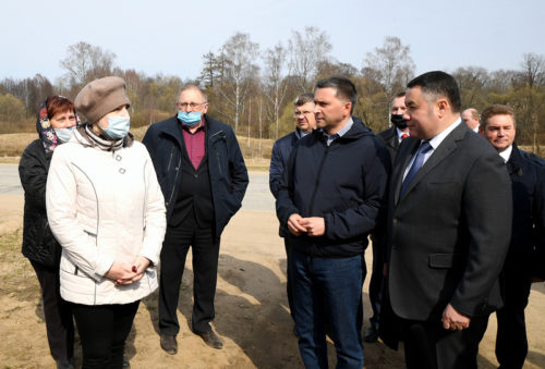 Игорь Руденя и Дмитрий Кобылкин обсудили с сельскими жителями Тверской области обеспечение доступности подключения газа 