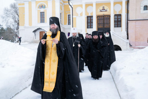 Молодёжный хор из храма в Черкизове принял участие в богослужении в Старицком Успенском монастыре