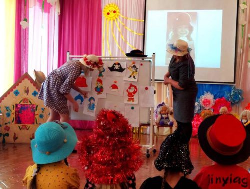 В детском саду прошёл весёлый праздник шляп