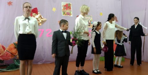 Емельяновская школа отметила полувековой юбилей