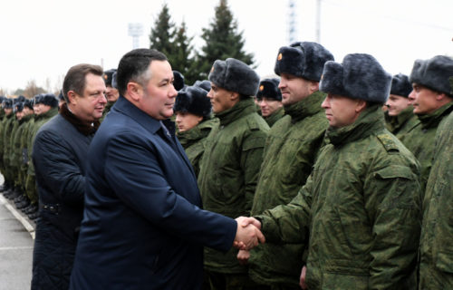 Губернатор Игорь Руденя принял участие в церемонии отправки мобилизованных граждан, убывающих для выполнения задач по назначению