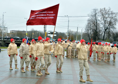 Старицкие юнармейцы приняли участие в торжественном марше у Обелиска Победы в Твери
