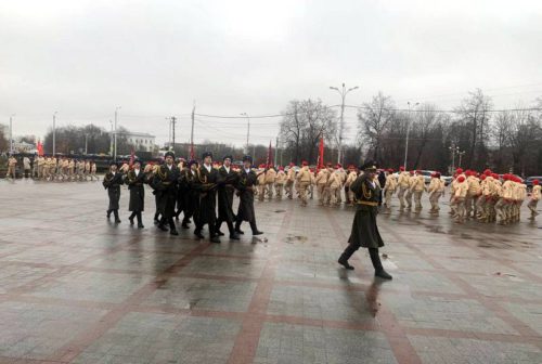 Старицкие юнармейцы приняли участие в торжественном марше у Обелиска Победы в Твери