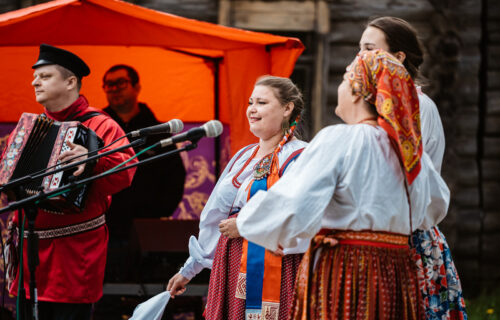 В музее под открытым небом «Василёво» прошёл межрегиональный фольклорный праздник «Троицкие гуляния»
