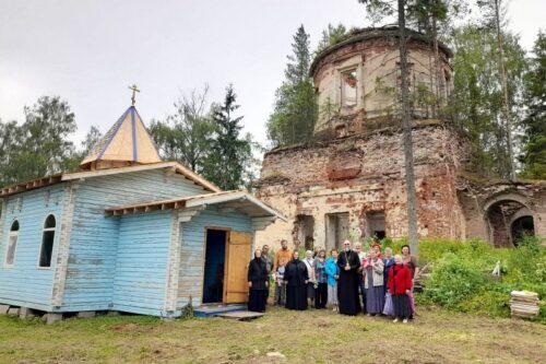 При содействии Благотворительного фонда Тверской епархии на погосте Боронкино установлена часовня