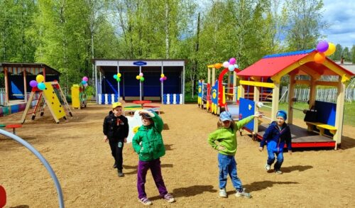 В детском саду на станции Старица установлена новая игровая площадка