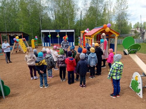 В детском саду на станции Старица установлена новая игровая площадка